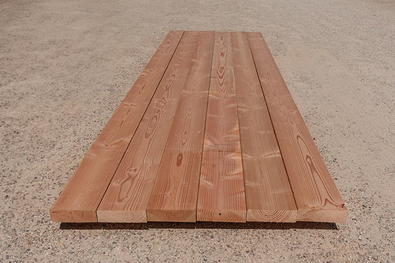 Ramraths Ratgeber - DIY-Gartentisch aus massiven Douglasienbalken – Bauprojekt mit Tischplatte